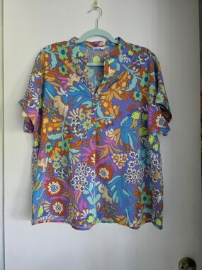 Emily Wonder Floral Print Top in Purple with Multicolor Spots L